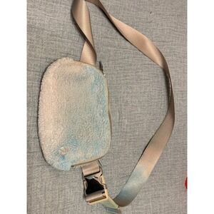Lululemon Everywhere Fleece Belt Bag Water Marble Tie Dye